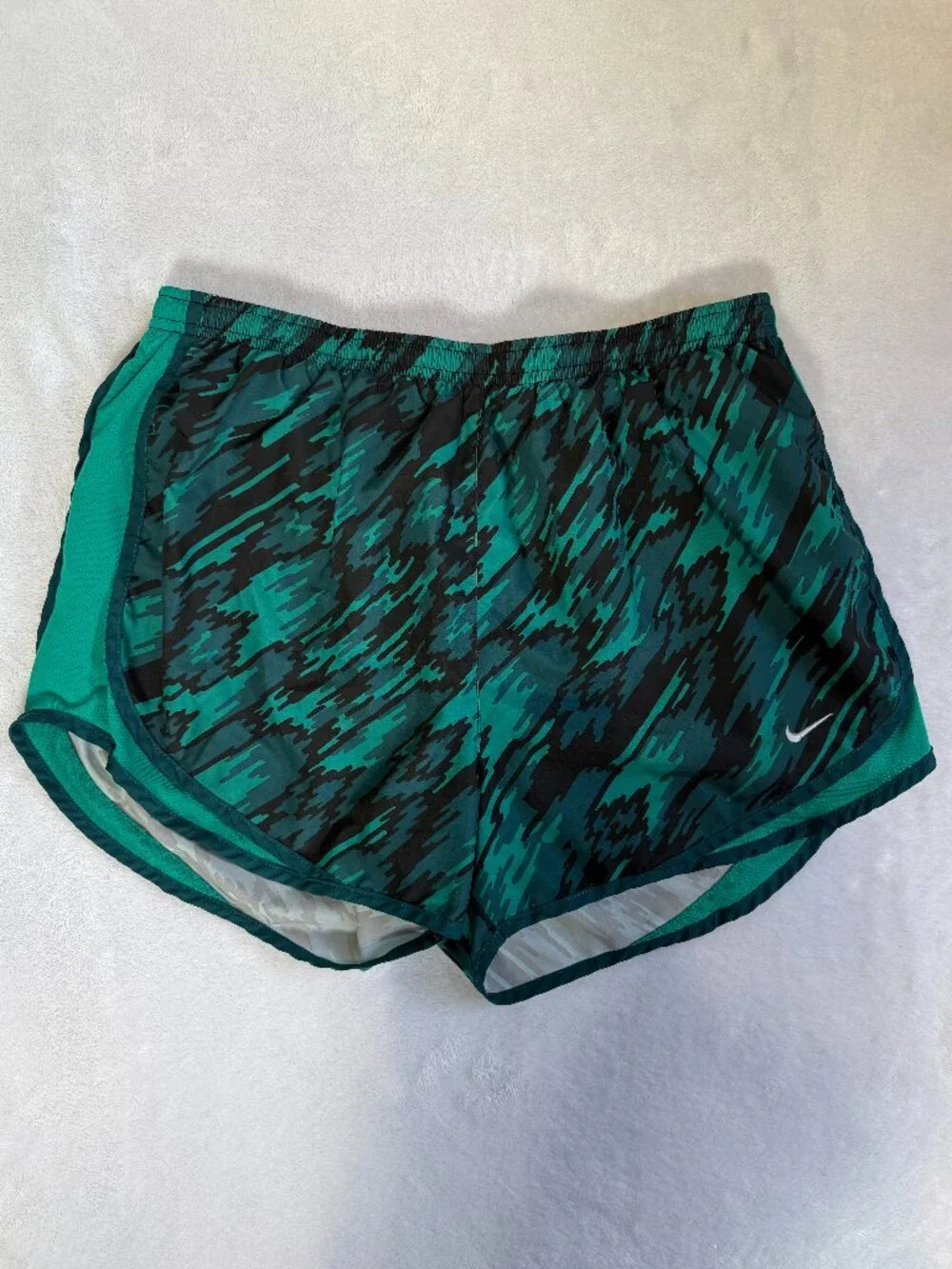 Nike Dri-FIT Tempo Womens Running Shorts Green Black Sz L Lightweight Mesh